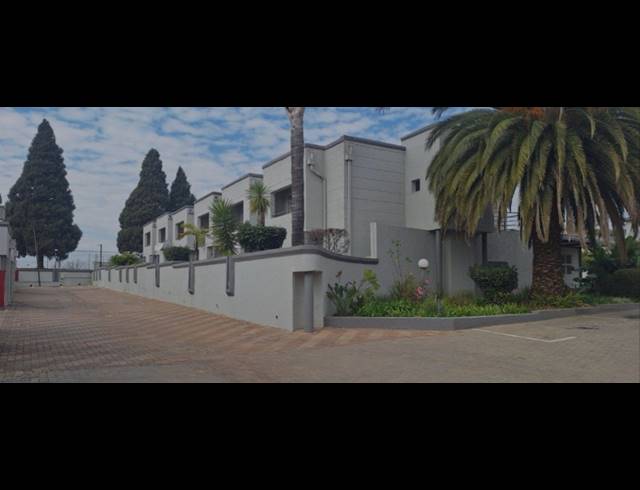 3 BEDROOM APARTMENT FOR SALE IN OAKDENE